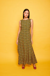 Long Black Comillas Dress